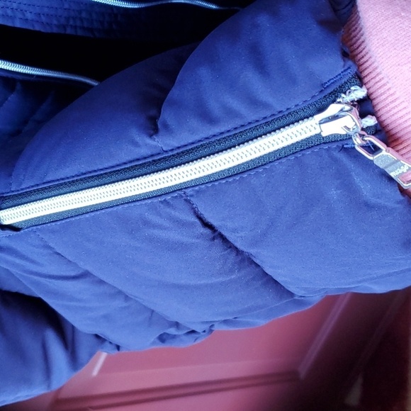 Nuage Navy puffer jacket faux fur hood. Expandable zips on side NWT Small - Picture 11 of 16